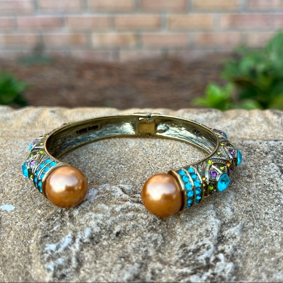 Heidi Daus Coral Pearl Clamp Bangle with Aqua Crystals - Picture 17 of 17